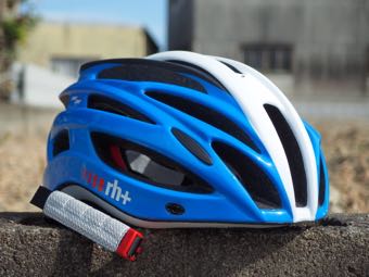 青と白の二色ヘルメット